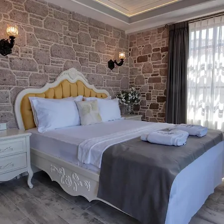 Hotel Cunda Taka *