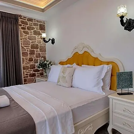Cunda Taka Hotel *