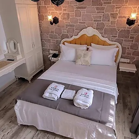 Hotel Cunda Taka *