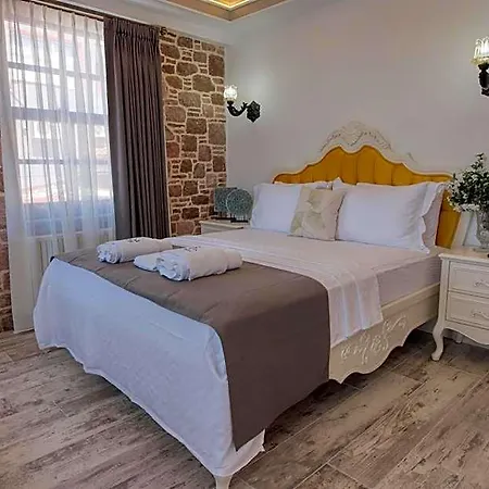 Hotel Cunda Taka *